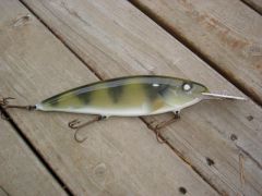 10" walleye crank