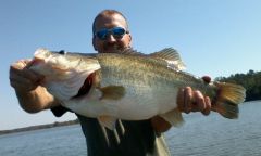 My New Personal Best Largemouth!! 11lbs 13oz