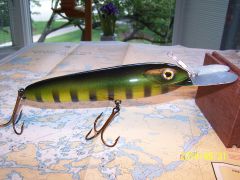 10 inch Muskie Inverted Bomber Perch pattern Note I inverted the diving lip